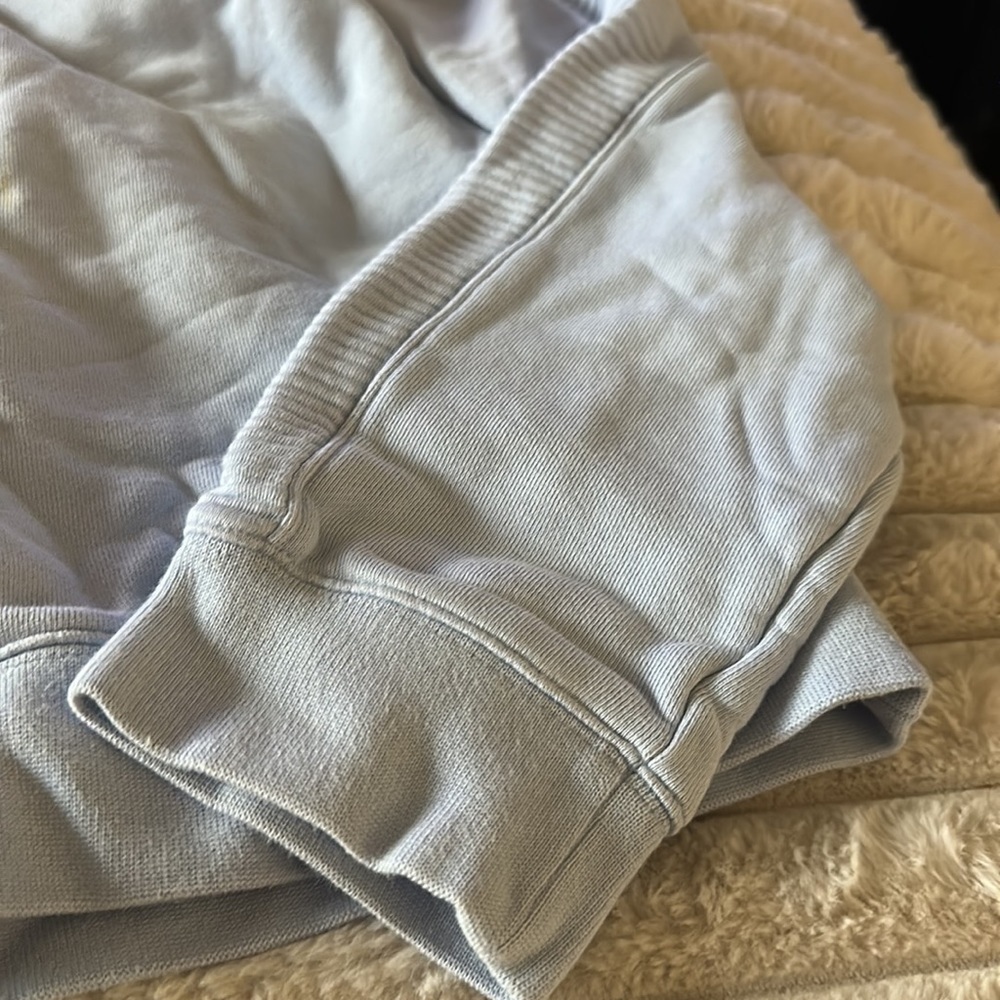 Size large Adidas cropped hoodie - Picture 3 of 6